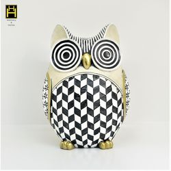 Harmony & Homes Resin - Checkered Owl Big