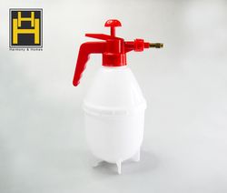 Harmony & Homes Plastic Spray Bottle  Capacity 1.5 Liter